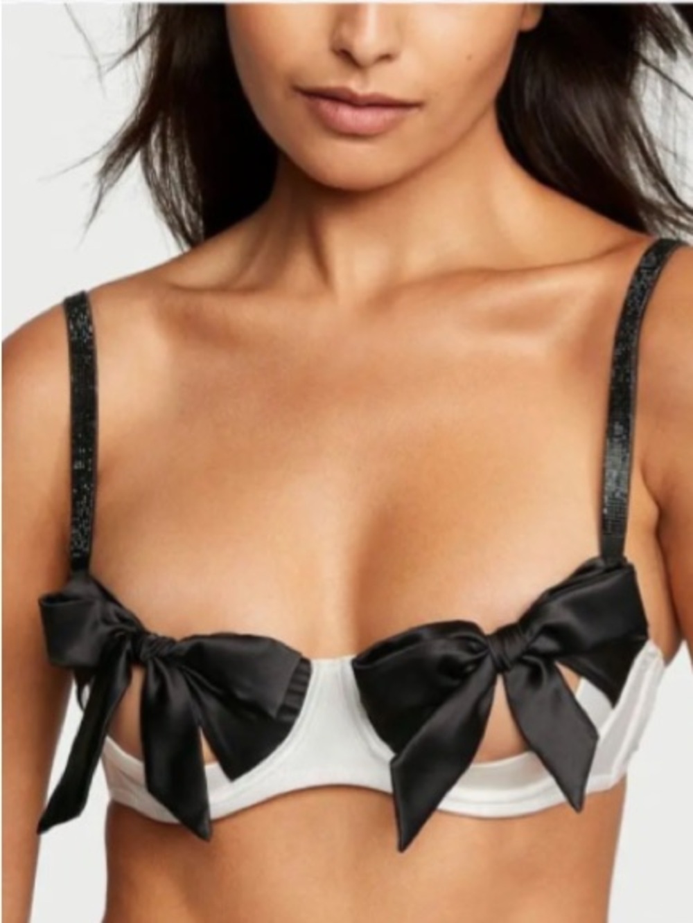 Victoria's Secret White Underwire Bra with Black Satin Bows S-DD